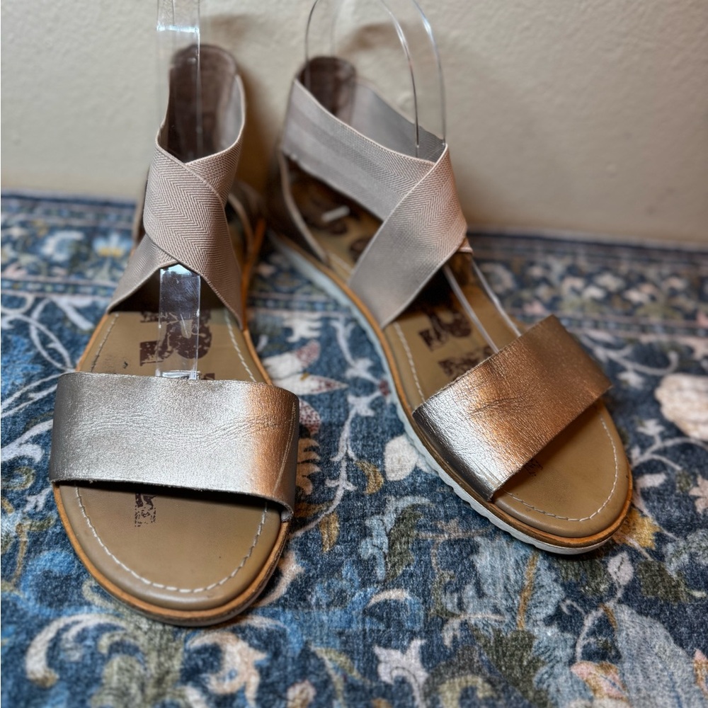 Sorel Metallic Rose Gold Elastic Strap Sandals